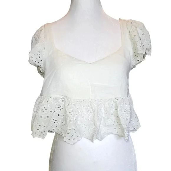 American Eagle Outfitters Tops - NWOT American Eagle Lace Eyelet White  Crop Top Size Small